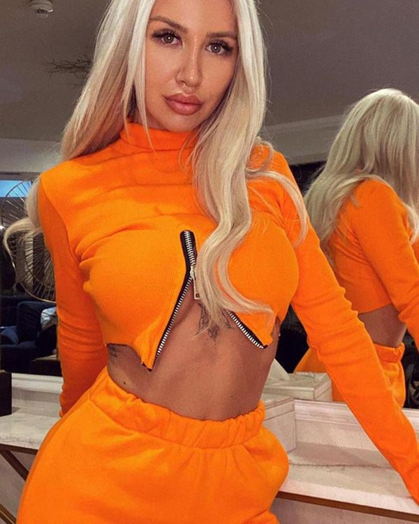 High-necked chest zipper long-sleeved crop top